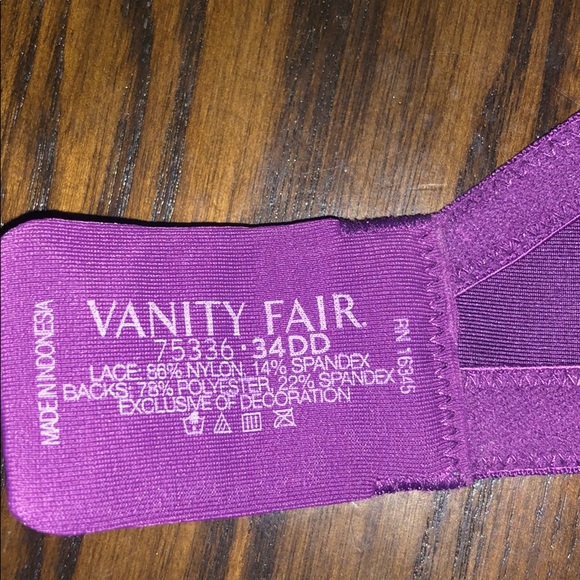 Vanity Fair Bra. Tried on but never worn! - Picture 2 of 2